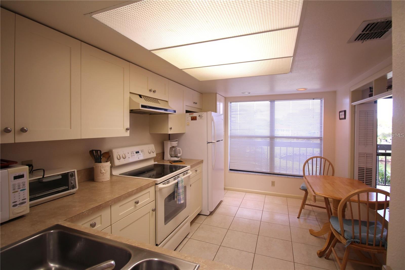 Image 19 of 80 For 1806 Mariner Drive 214