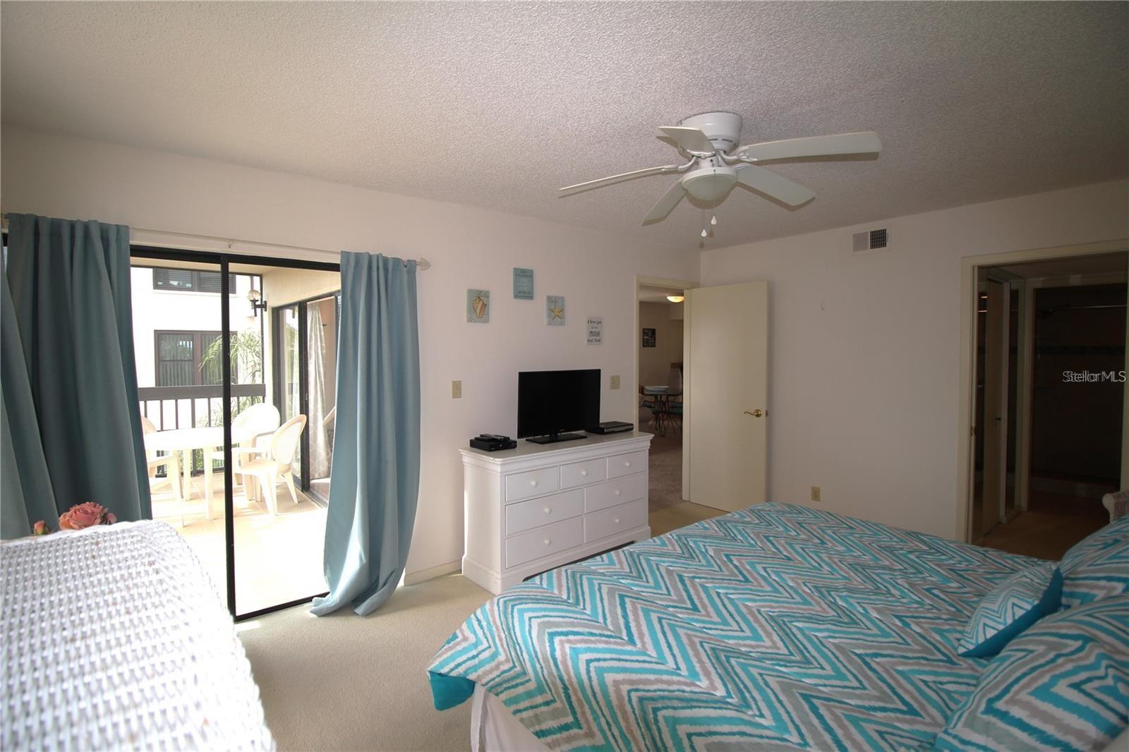 Image 28 of 80 For 1806 Mariner Drive 214