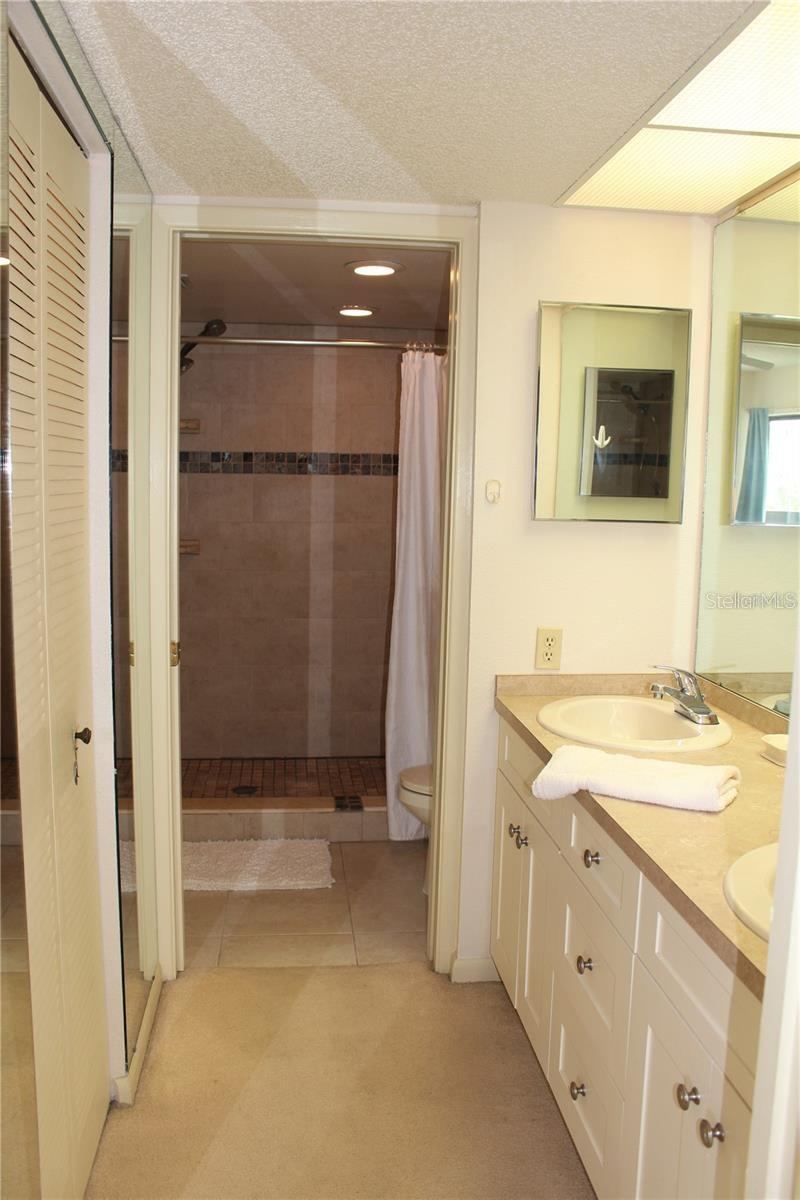 Image 29 of 80 For 1806 Mariner Drive 214