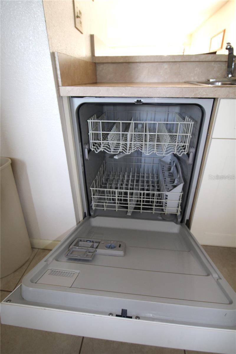 Image 47 of 80 For 1806 Mariner Drive 214