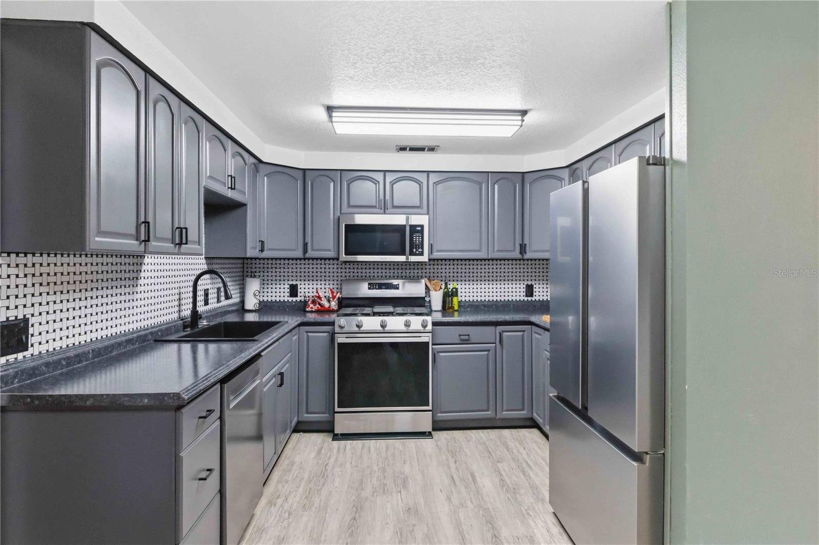 Image 6 of 30 For 315 Orange Avenue