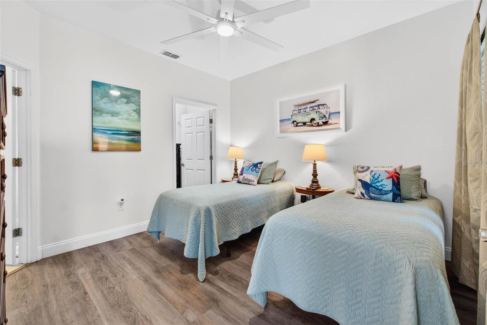 Image 16 of 35 For 10764 70th Avenue 5104