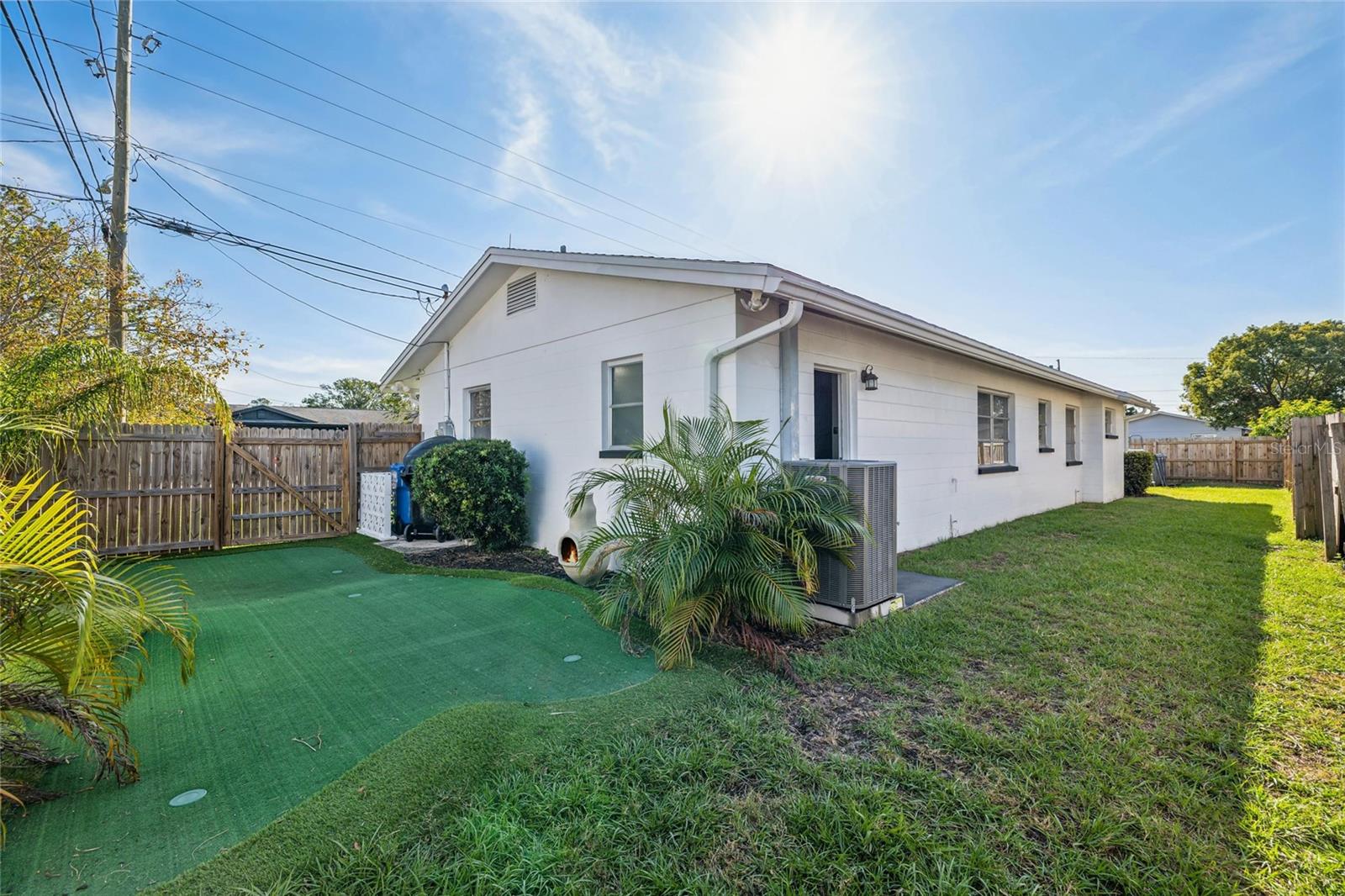 Image 20 of 21 For 2000 57th Street N