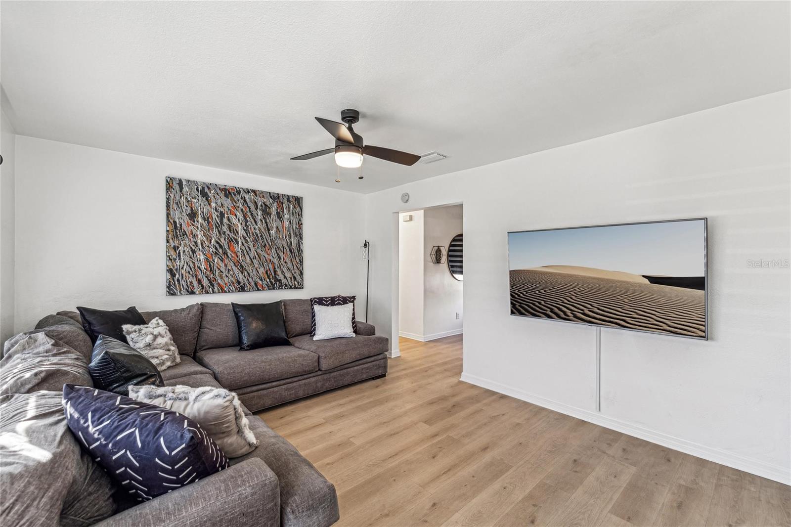 Image 4 of 21 For 2000 57th Street N