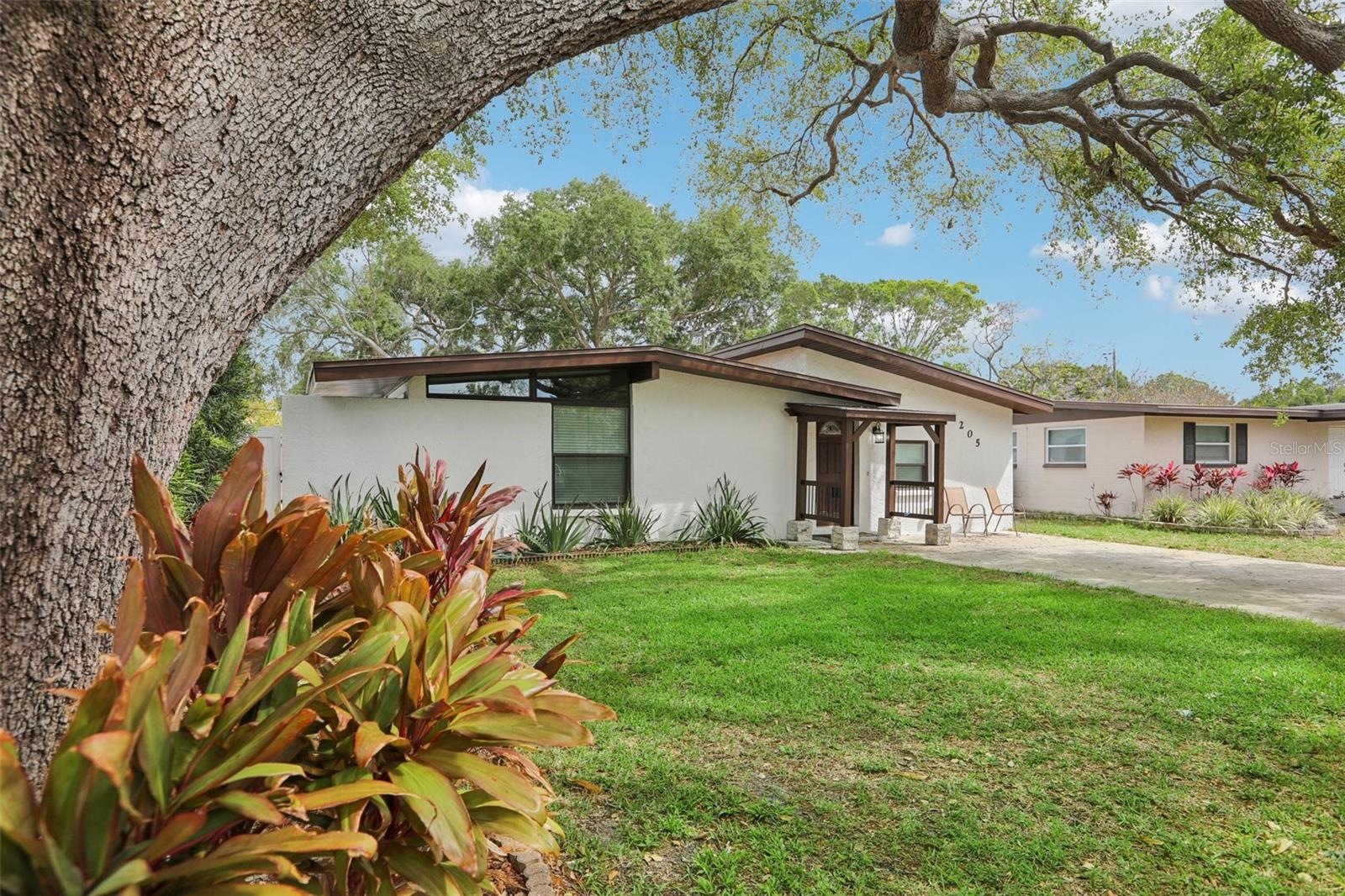 Image 31 of 37 For 205 Jefferson Circle N