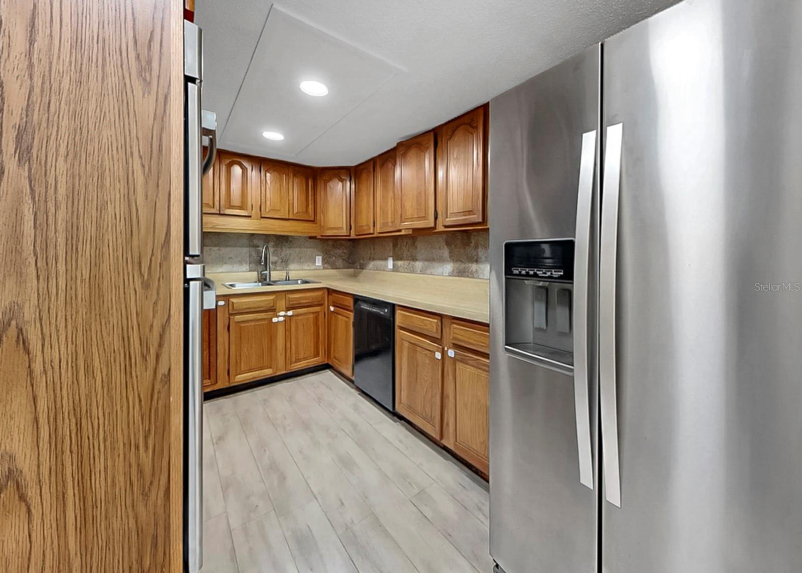 Image 9 of 17 For 4724 Christa Court 322