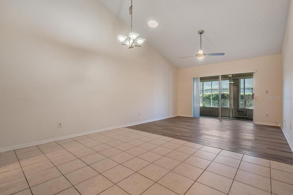 Image 16 of 55 For 274 Buckingham Place