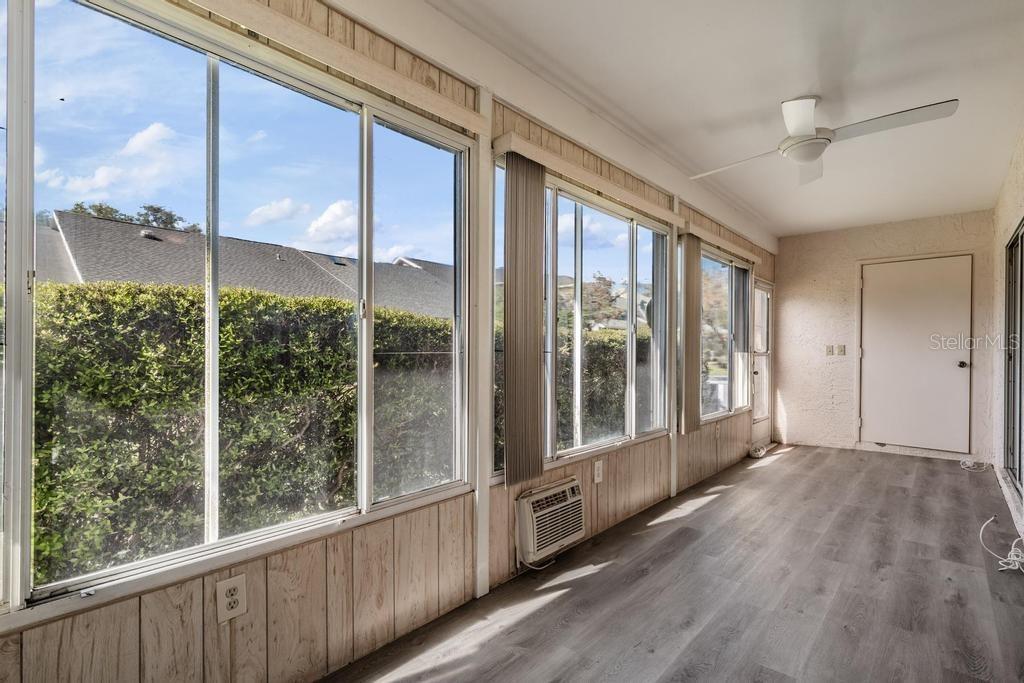 Image 25 of 55 For 274 Buckingham Place