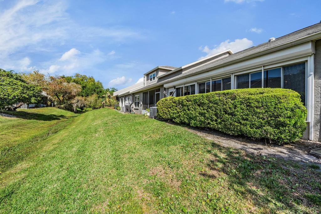 Image 27 of 55 For 274 Buckingham Place