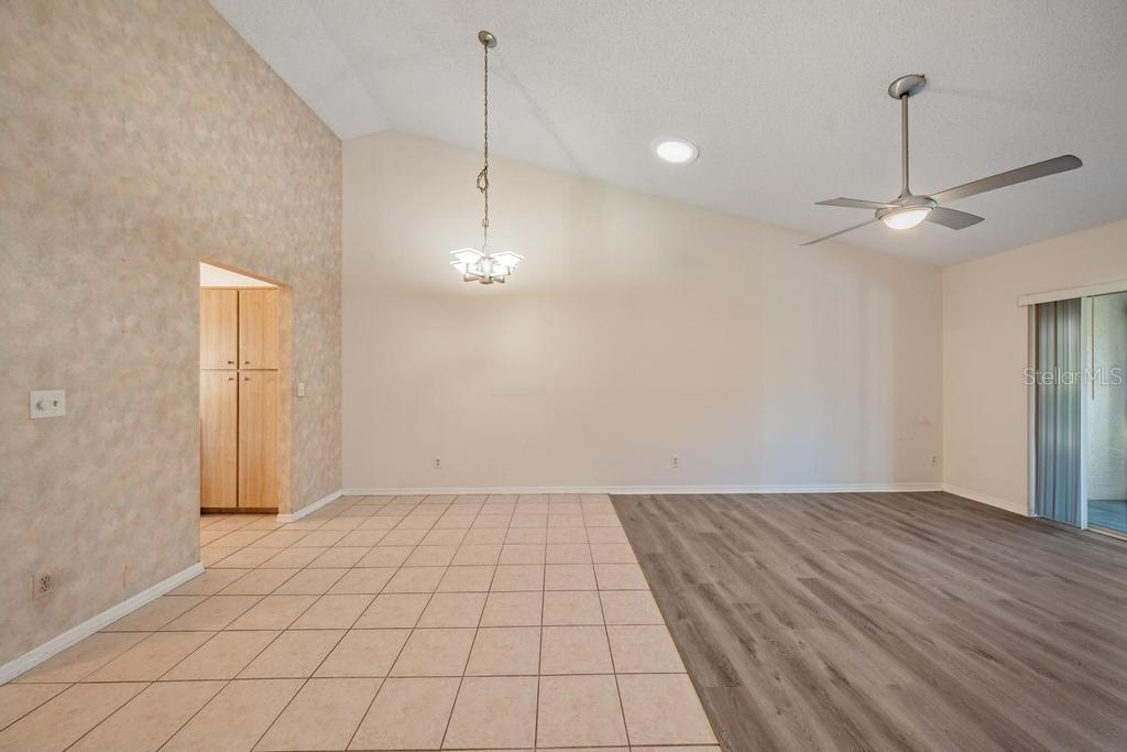 Image 29 of 55 For 274 Buckingham Place