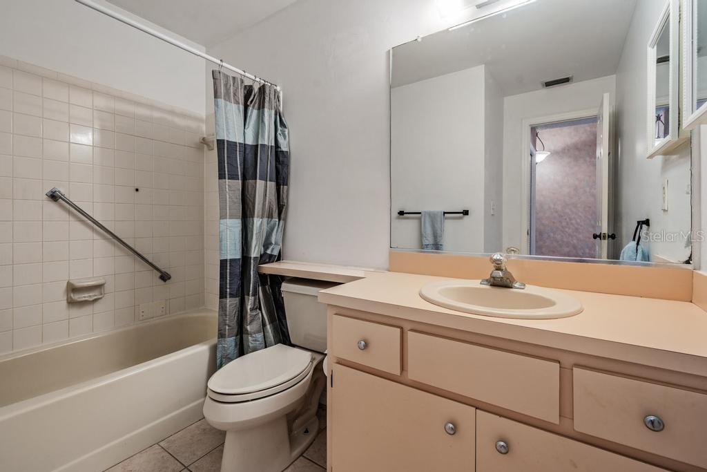 Image 31 of 55 For 274 Buckingham Place