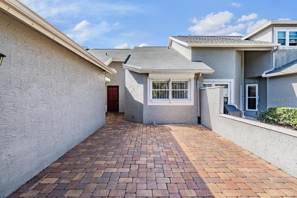 Image 36 of 55 For 274 Buckingham Place