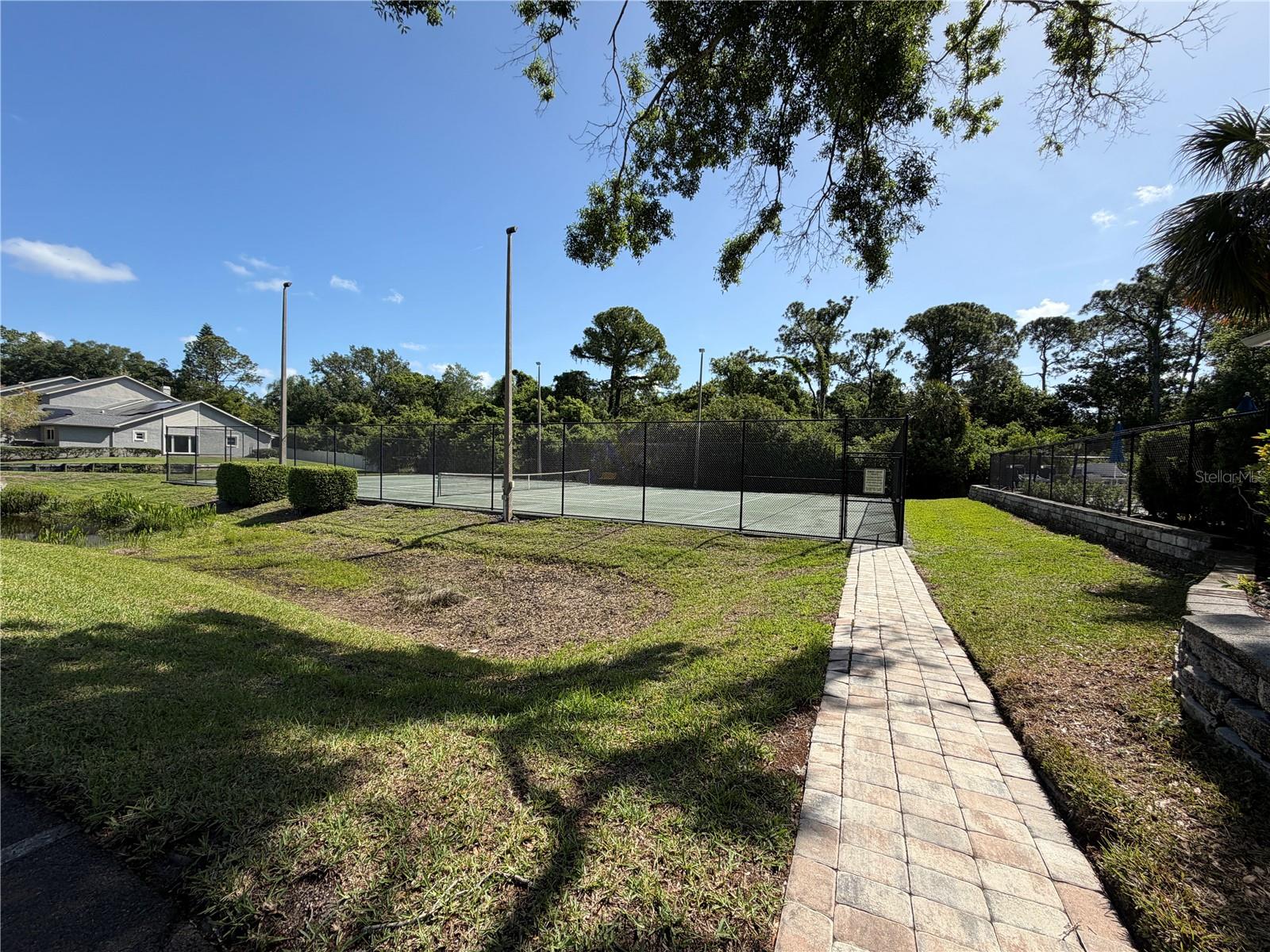 Image 47 of 55 For 274 Buckingham Place