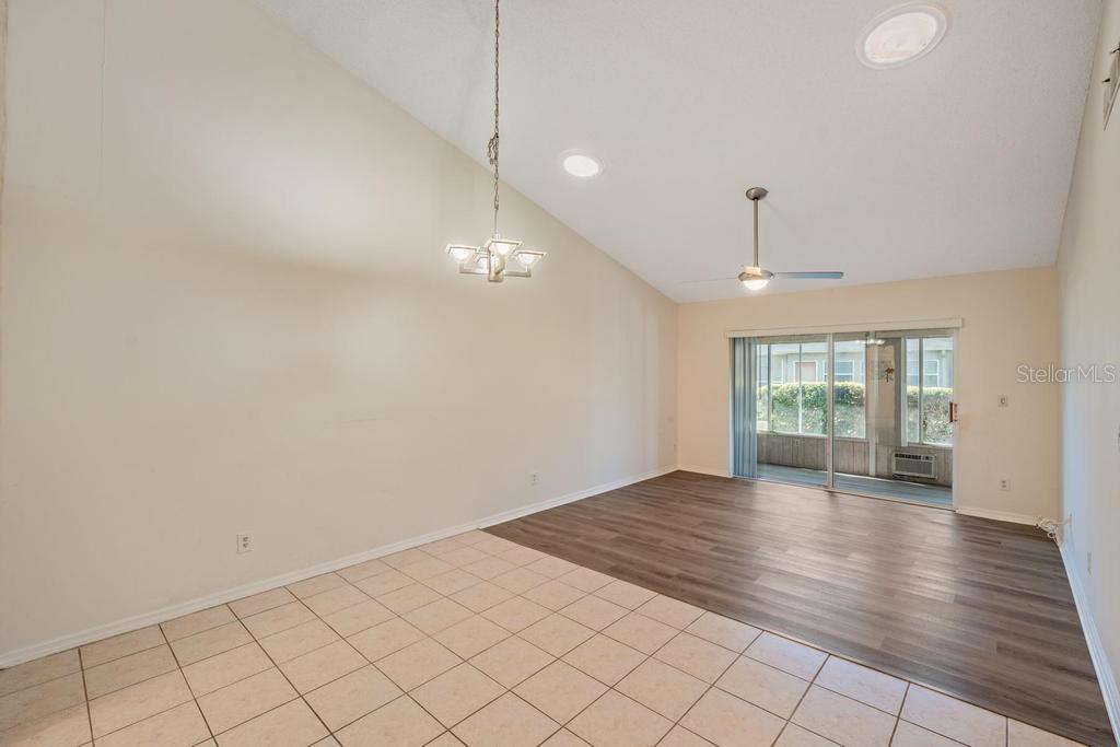 Image 7 of 55 For 274 Buckingham Place