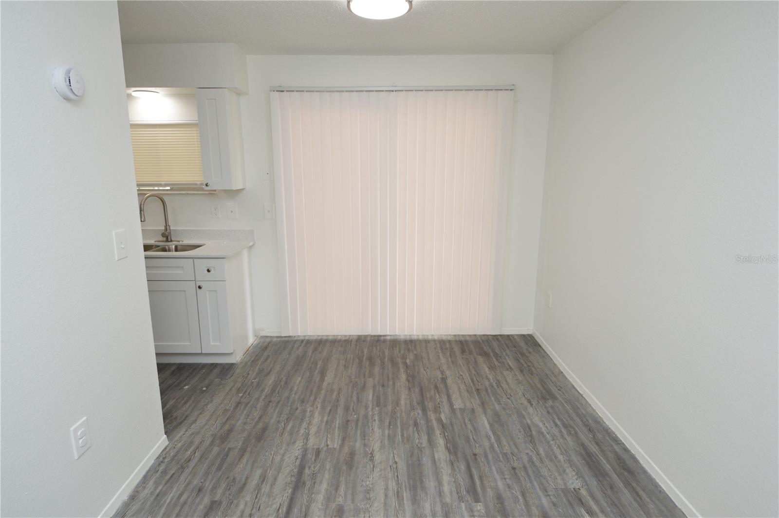 Image 10 of 76 For 5004 Castile Place 463