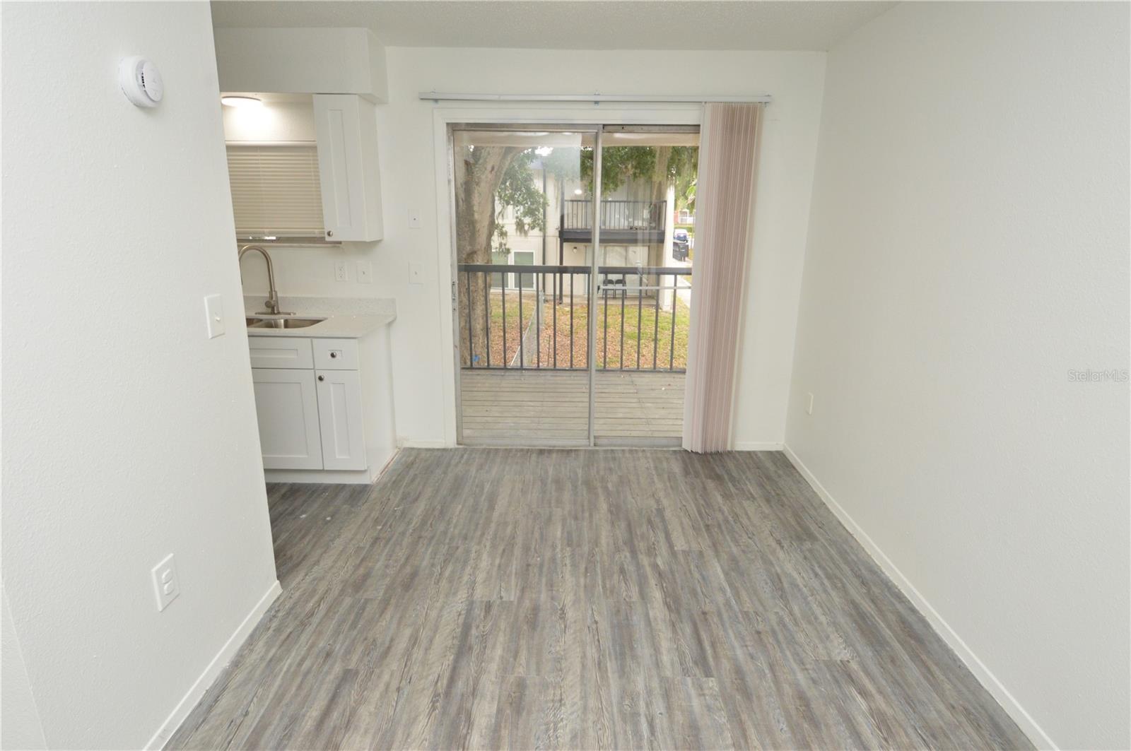 Image 12 of 76 For 5004 Castile Place 463