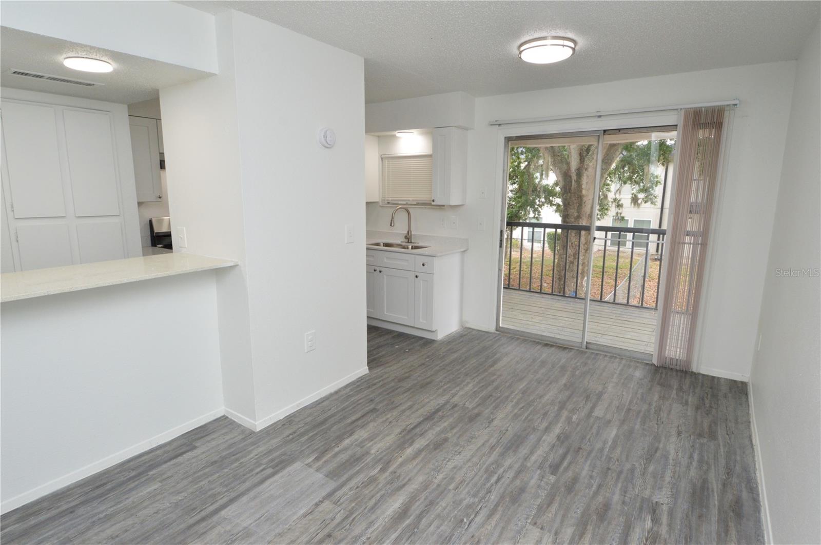 Image 13 of 76 For 5004 Castile Place 463