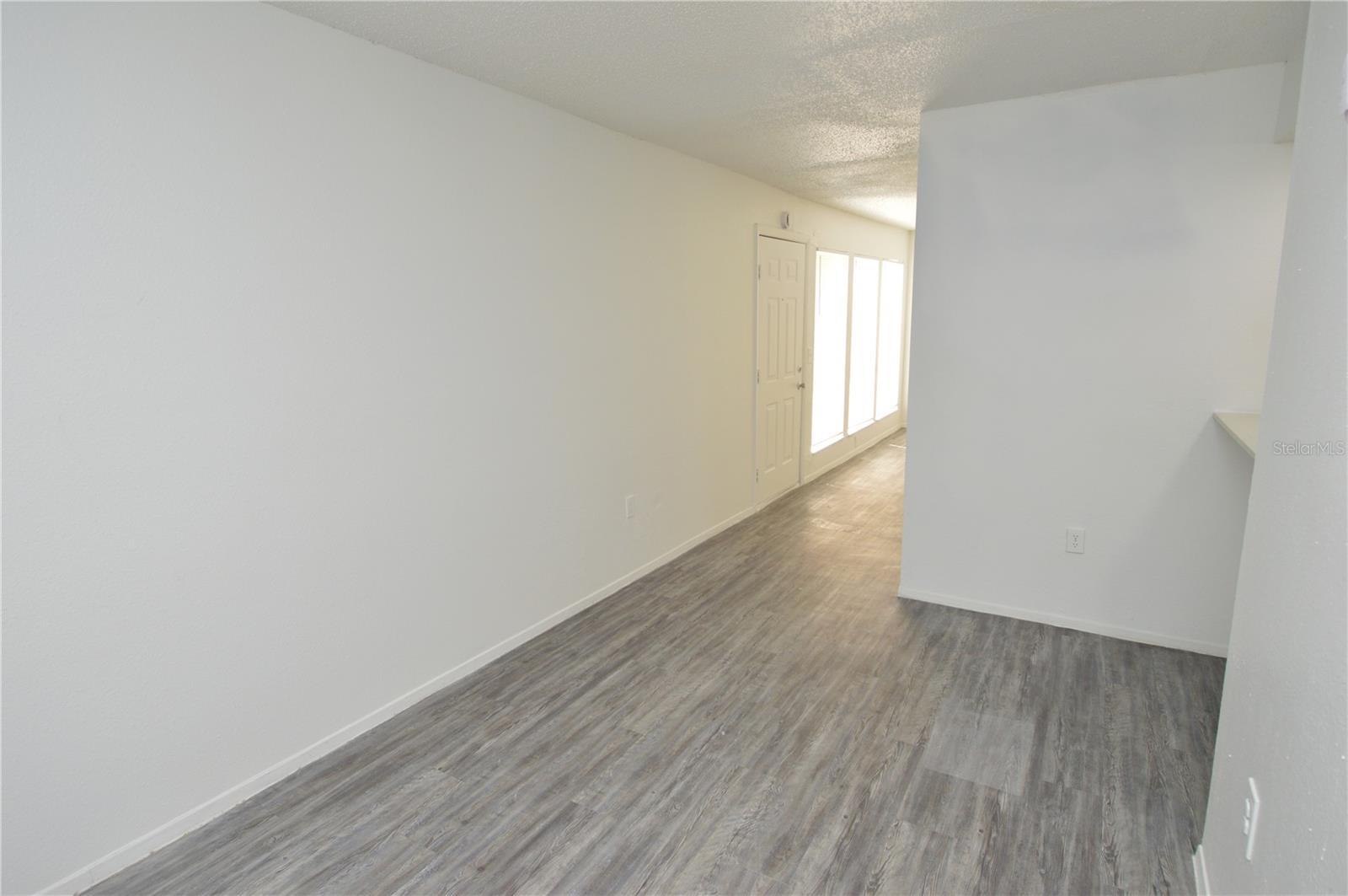 Image 23 of 76 For 5004 Castile Place 463