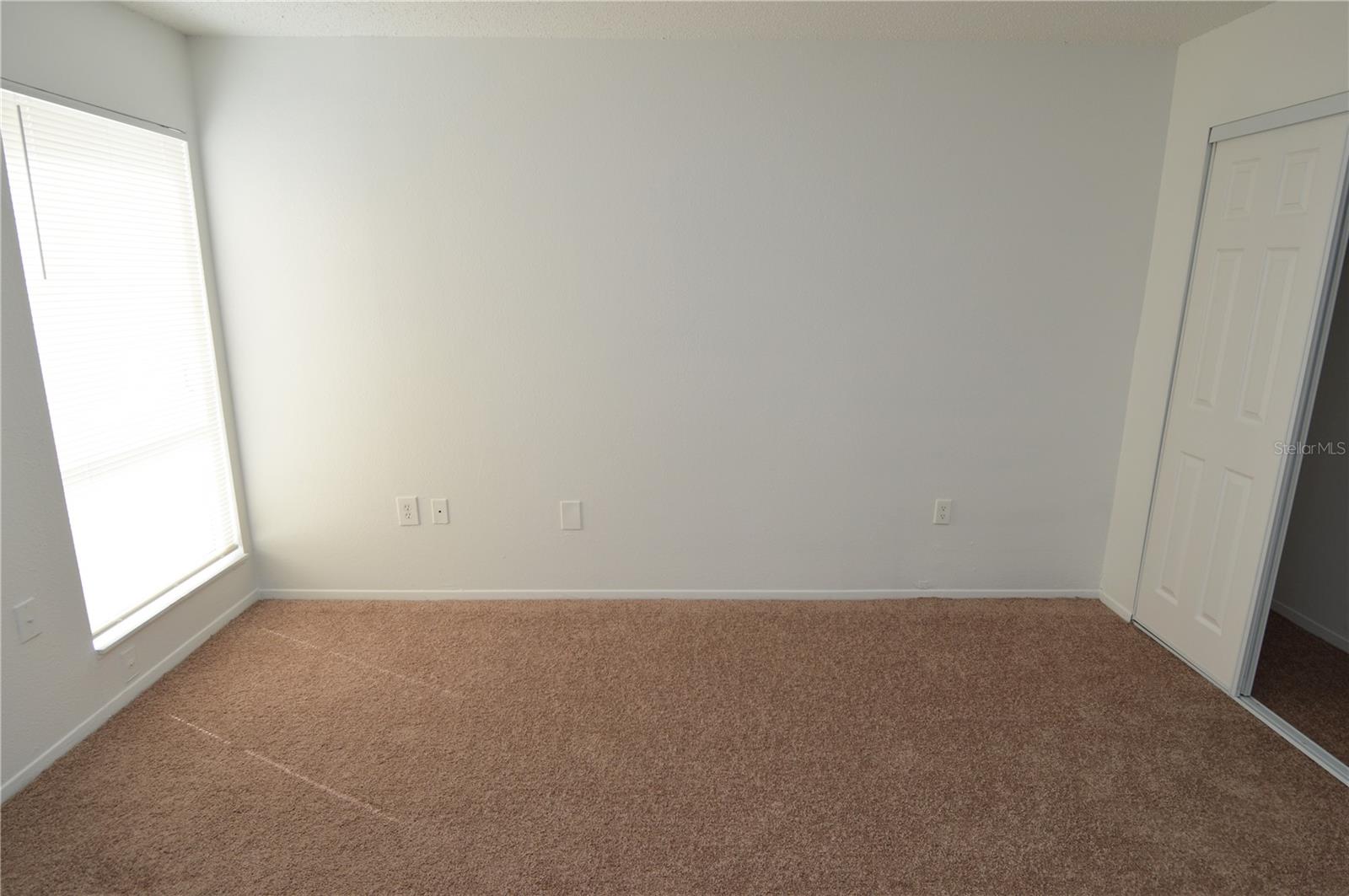 Image 32 of 76 For 5004 Castile Place 463