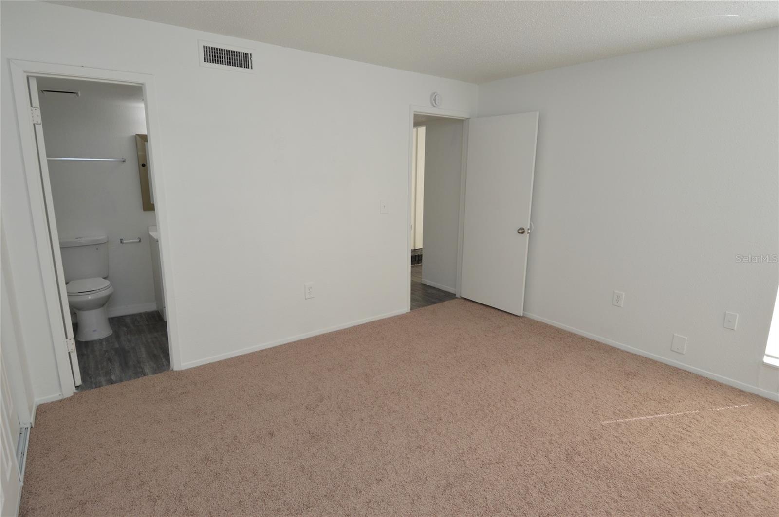 Image 35 of 76 For 5004 Castile Place 463