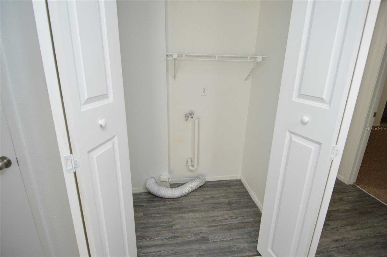 Image 41 of 76 For 5004 Castile Place 463