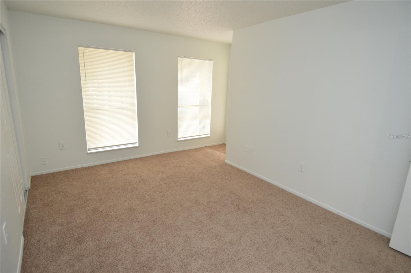 Image 42 of 76 For 5004 Castile Place 463