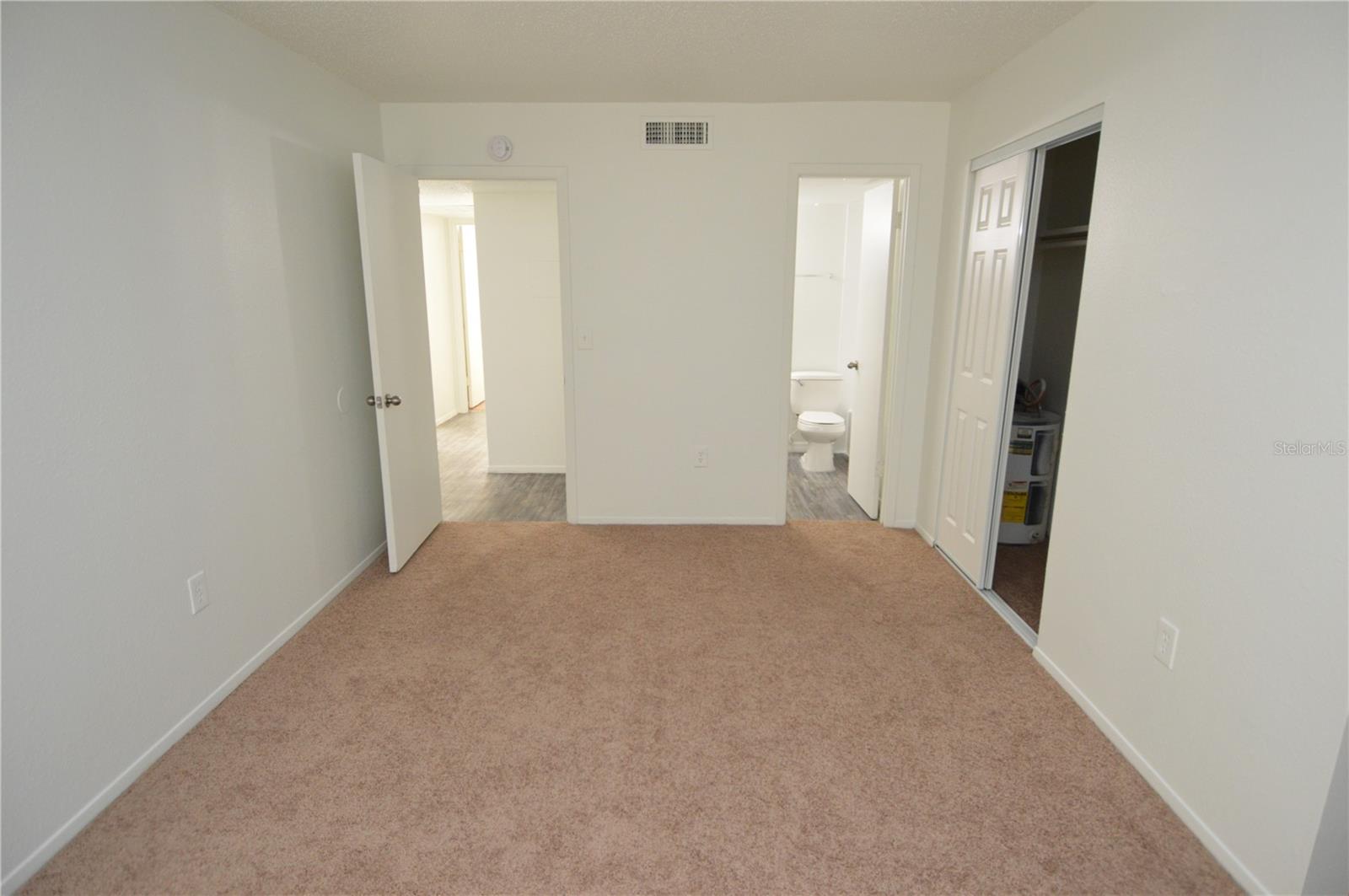 Image 49 of 76 For 5004 Castile Place 463