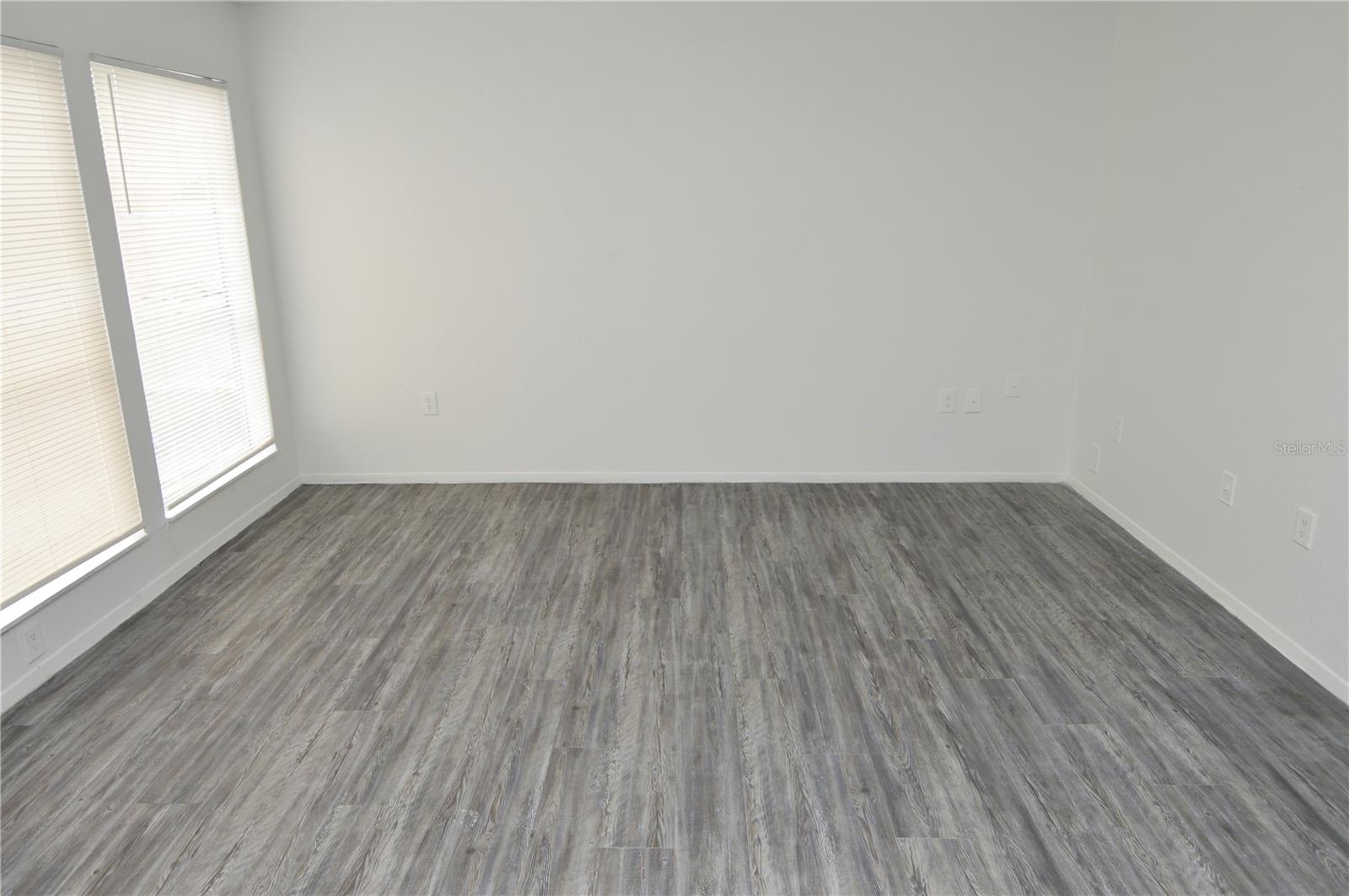 Image 5 of 76 For 5004 Castile Place 463