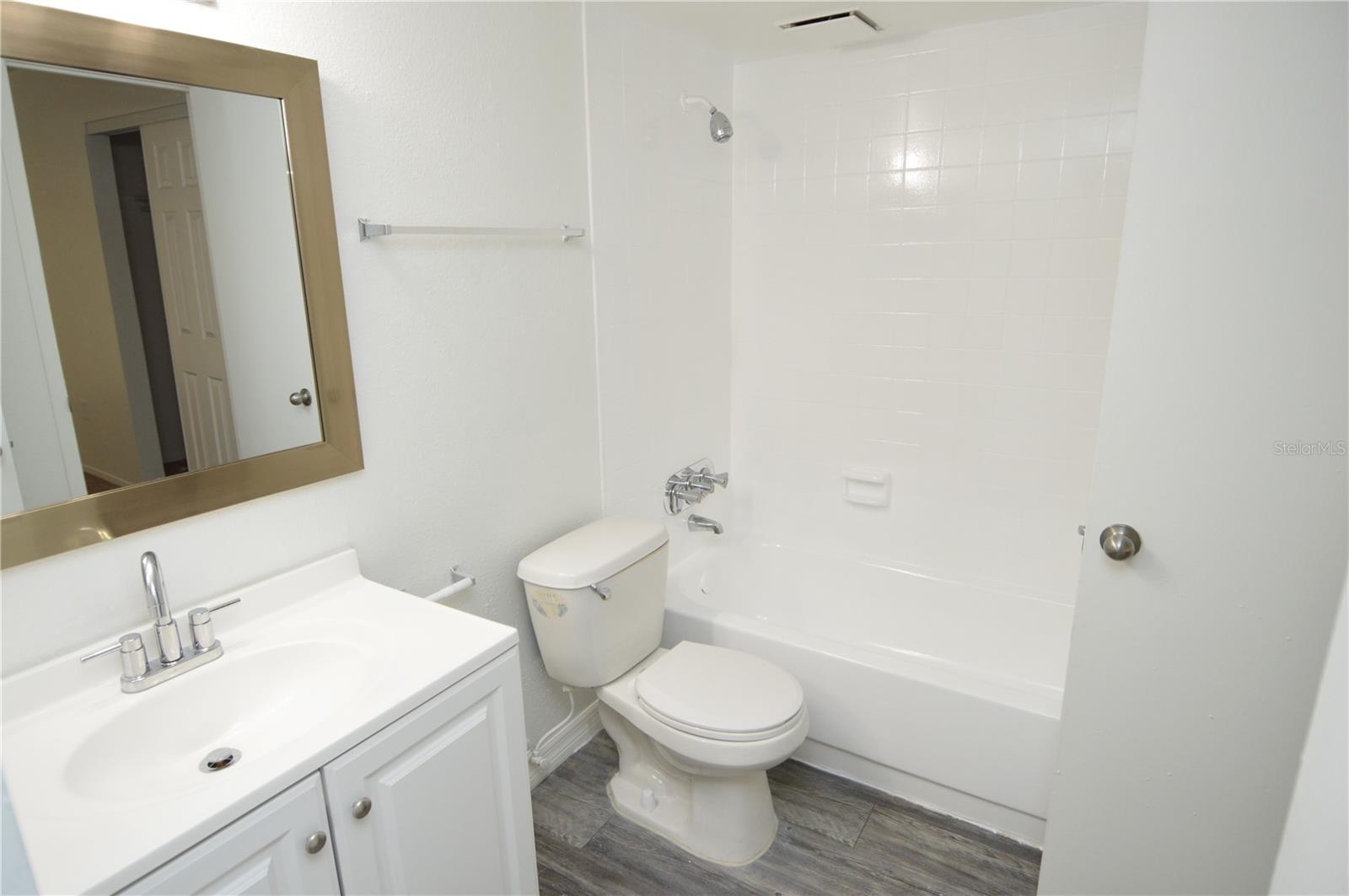 Image 52 of 76 For 5004 Castile Place 463