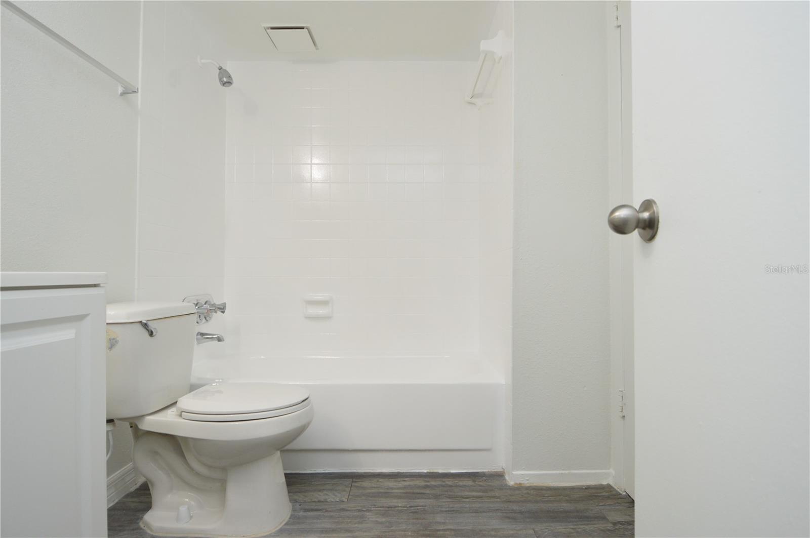 Image 53 of 76 For 5004 Castile Place 463