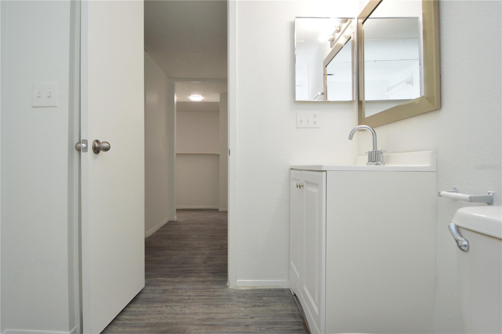 Image 55 of 76 For 5004 Castile Place 463