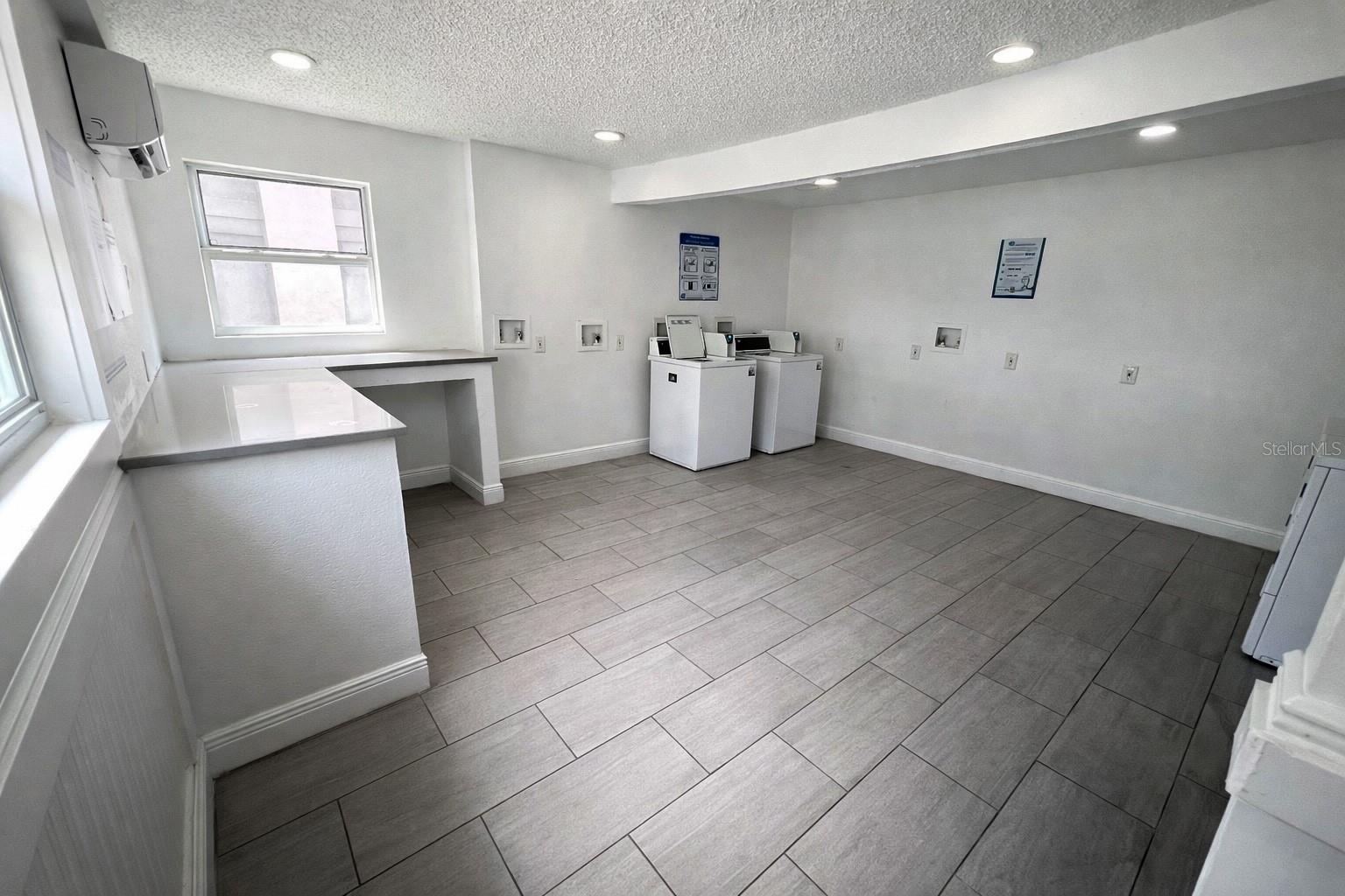 Image 70 of 76 For 5004 Castile Place 463