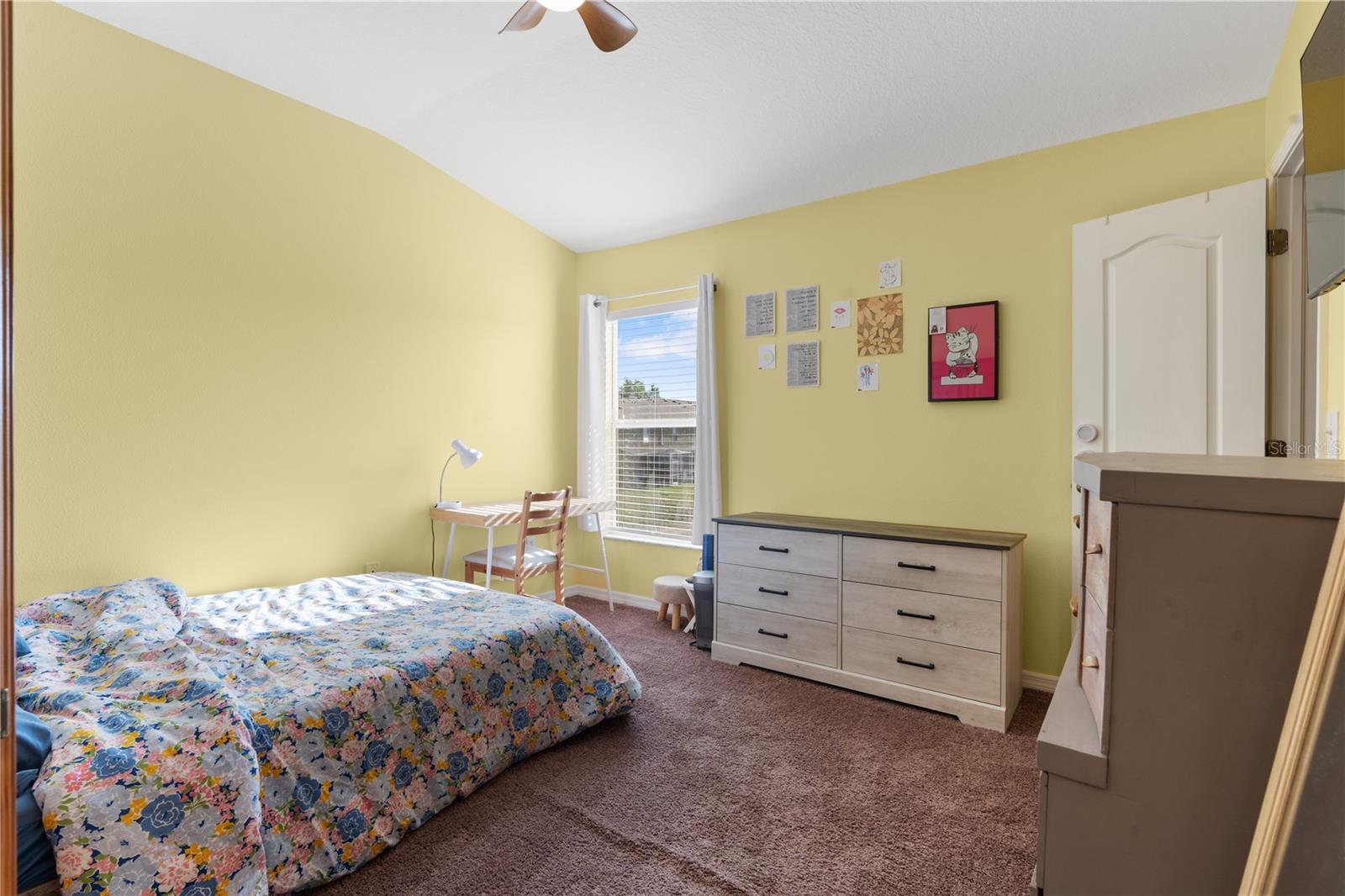 Image 21 of 35 For 12322 Foxmoor Peak Drive