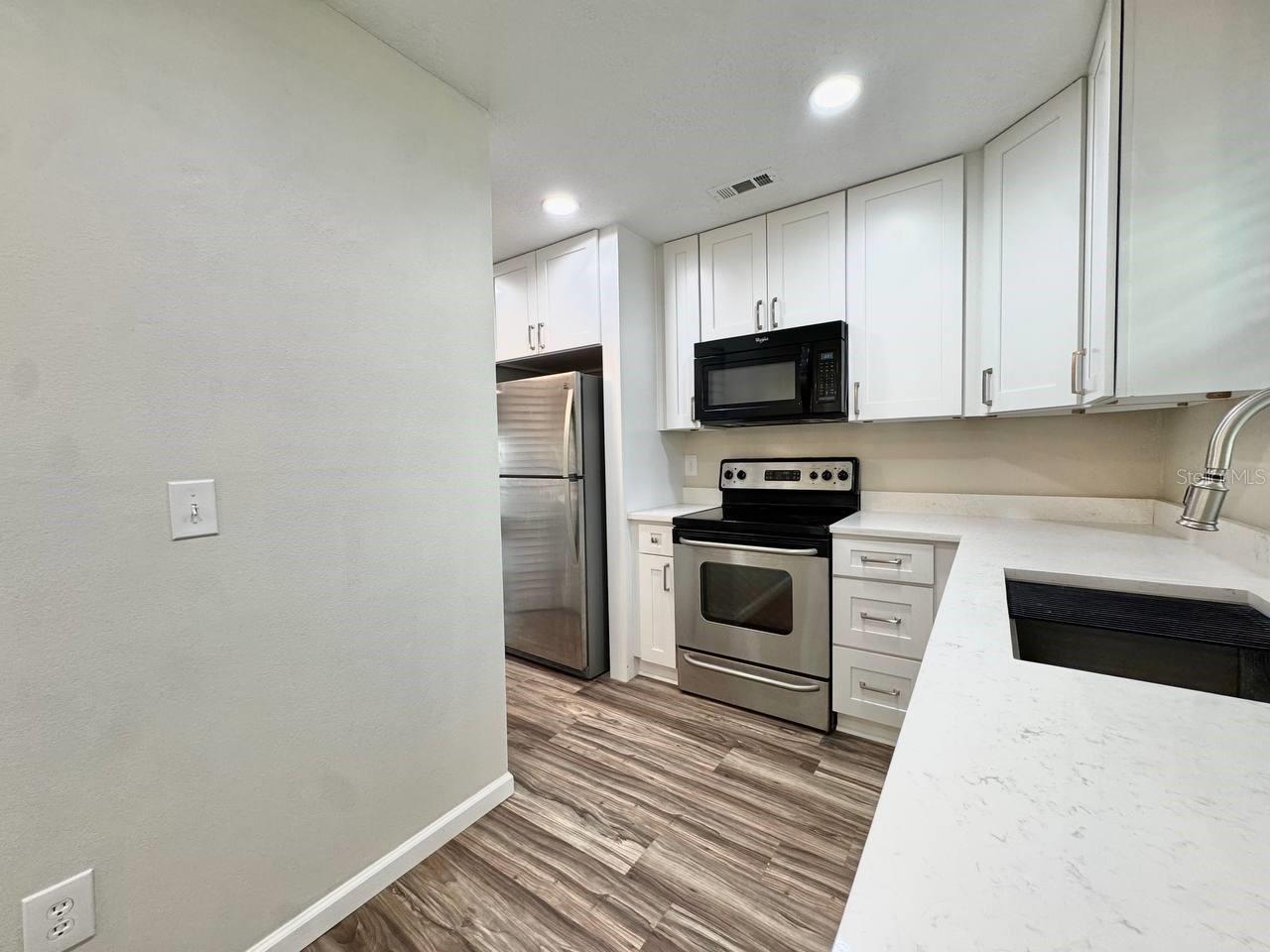 Image 6 of 44 For 14042 Lemon Valley Place