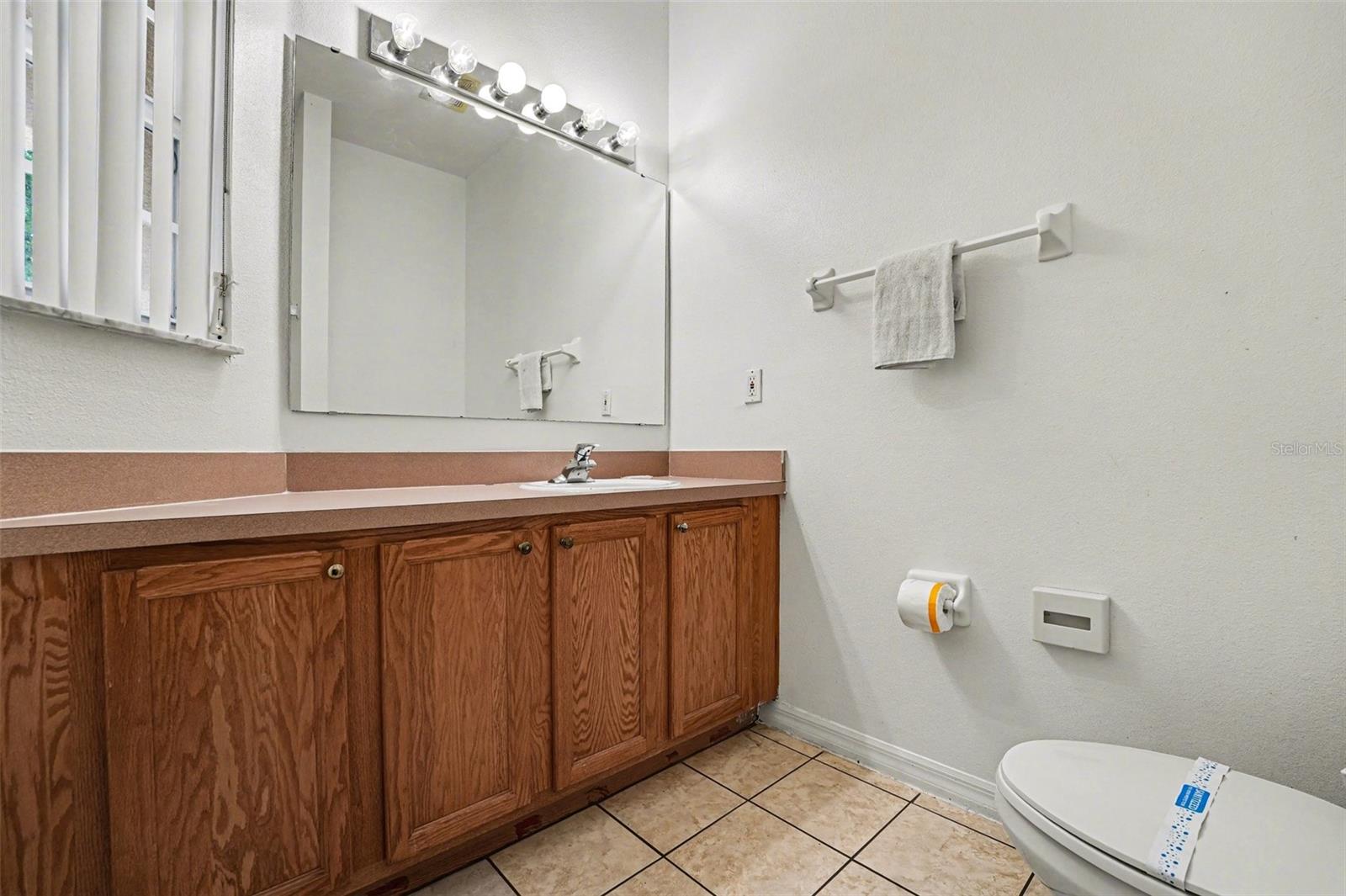 Image 23 of 40 For 1075 Park Ridge Circle