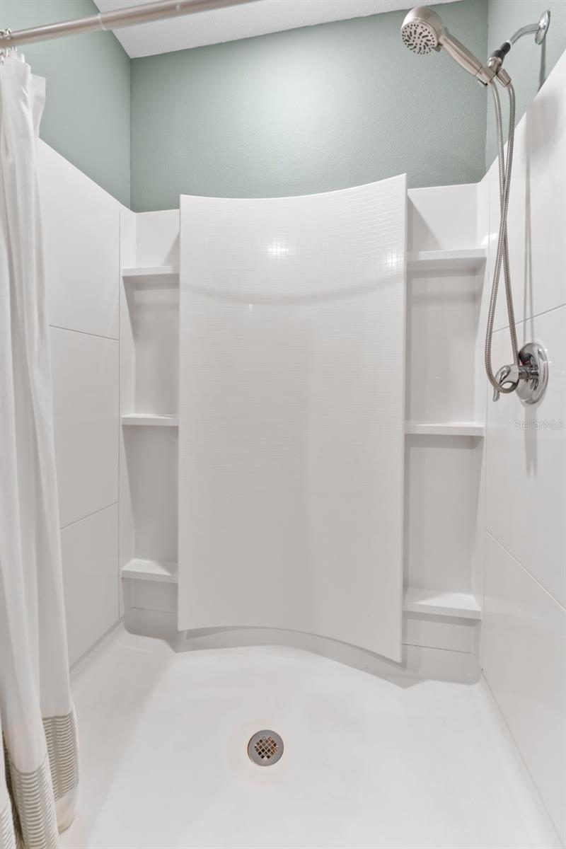 Image 23 of 35 For 10918 Trailing Vine Drive