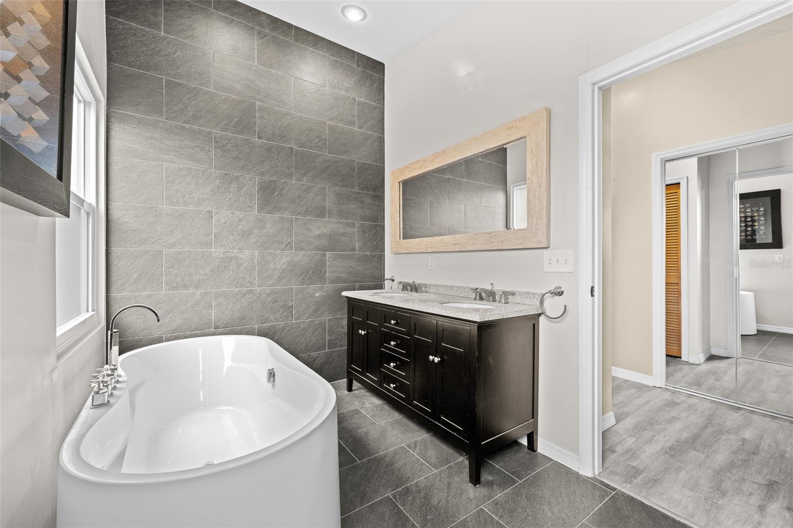 Image 14 of 44 For 1550 Chateau Wood Drive