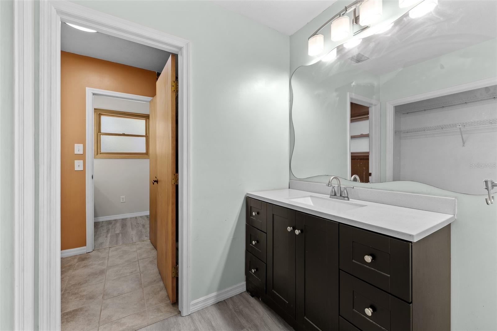 Image 19 of 44 For 1550 Chateau Wood Drive