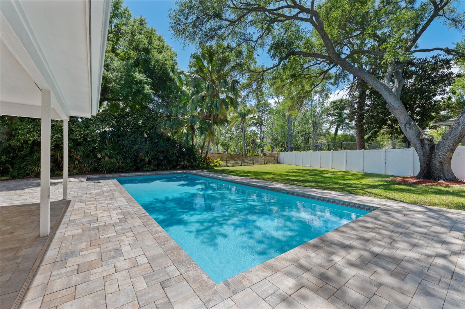 Image 32 of 44 For 1550 Chateau Wood Drive