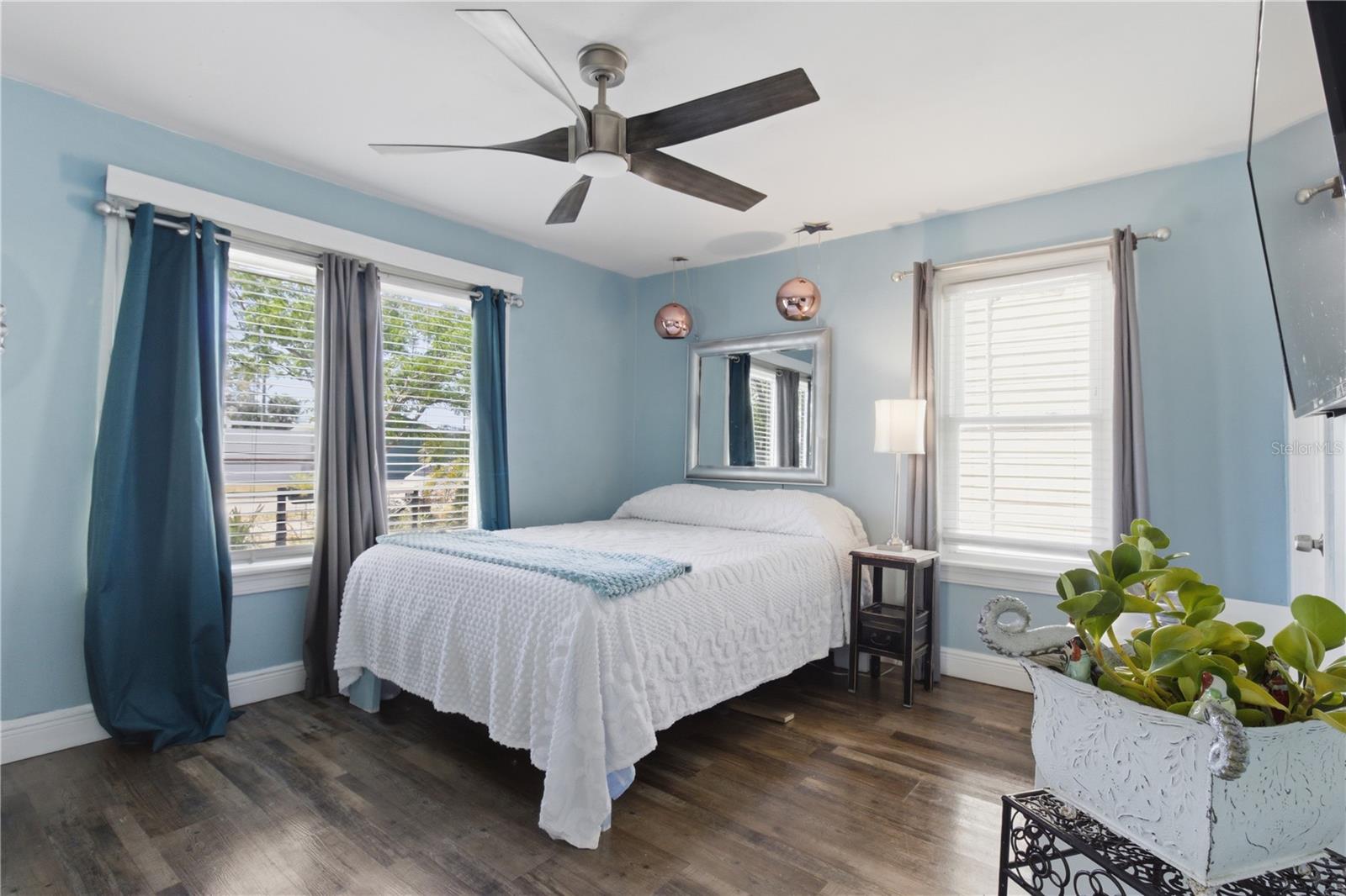 Image 15 of 31 For 4831 Fairfield Avenue S