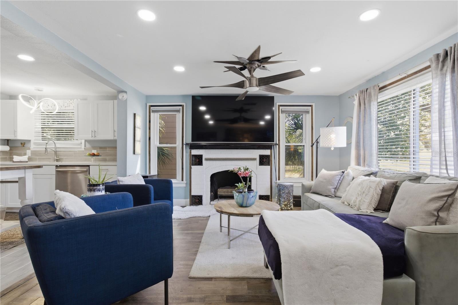 Image 3 of 31 For 4831 Fairfield Avenue S