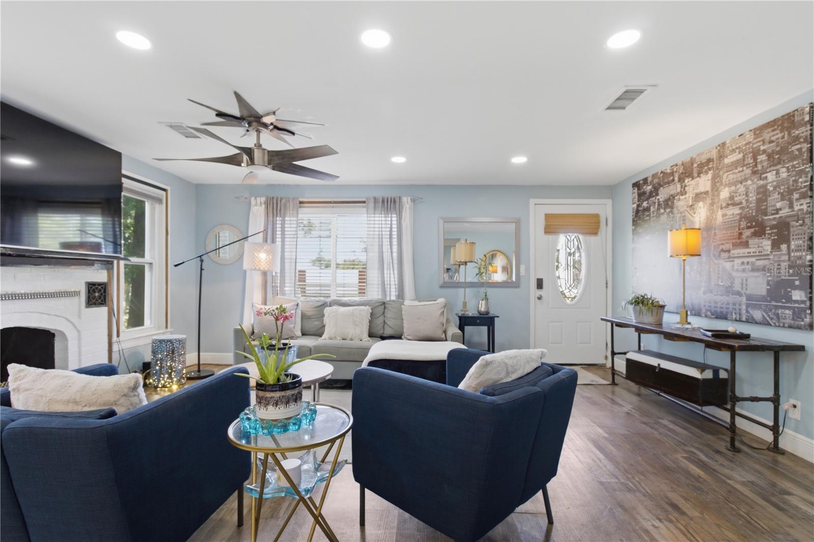 Image 5 of 31 For 4831 Fairfield Avenue S