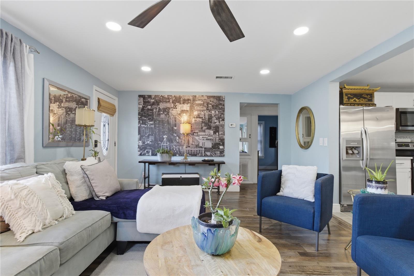 Image 7 of 31 For 4831 Fairfield Avenue S