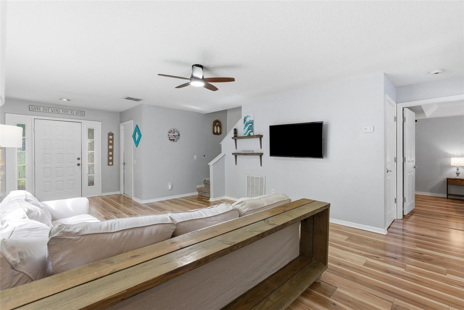 Image 12 of 41 For 5805 Meadowpark Place