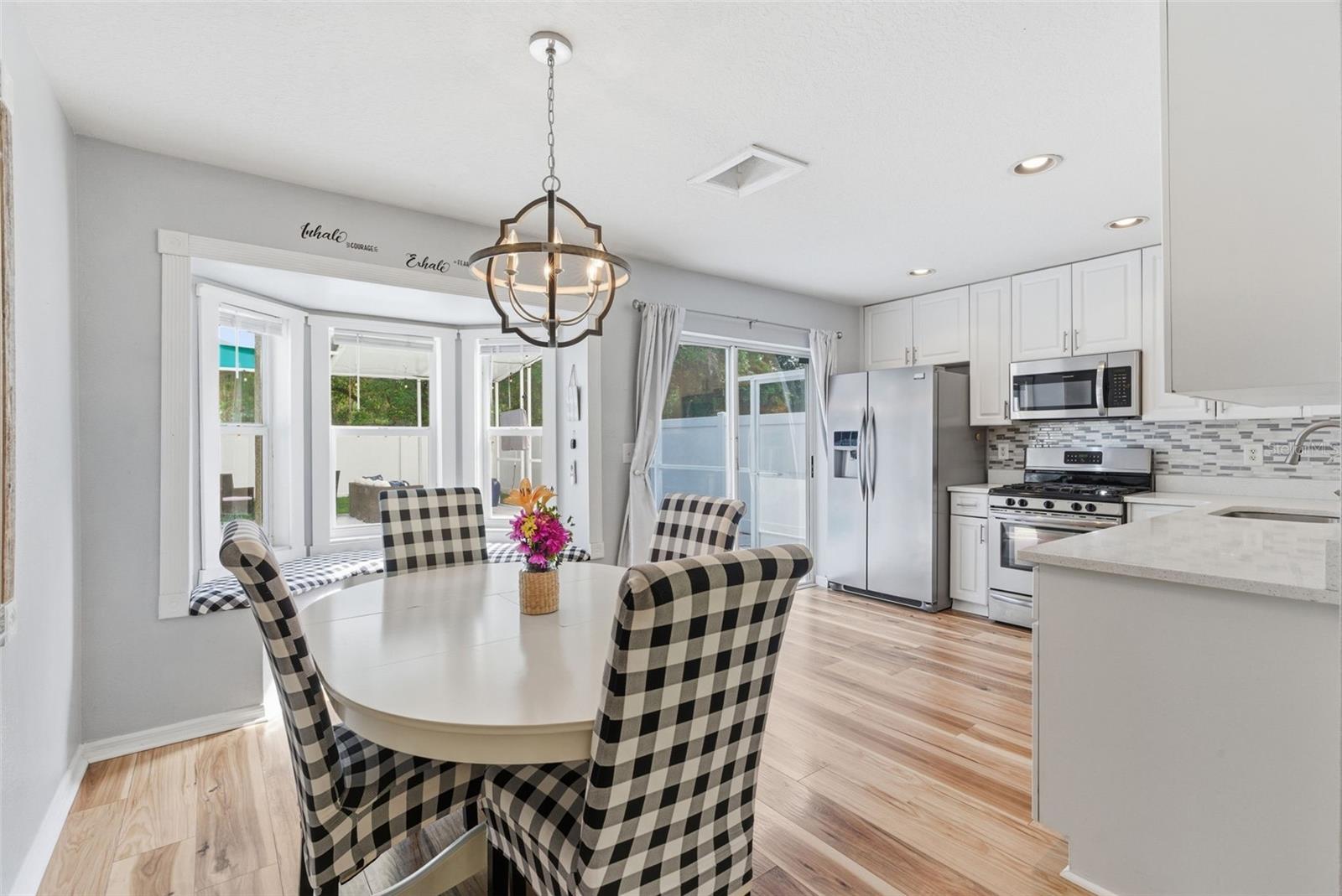 Image 14 of 41 For 5805 Meadowpark Place