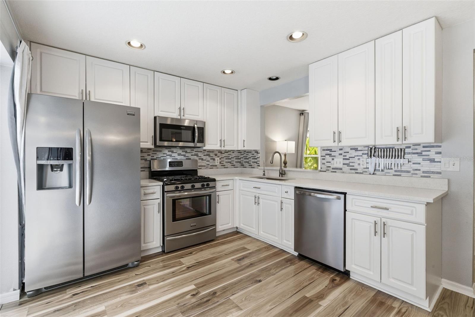 Image 16 of 41 For 5805 Meadowpark Place