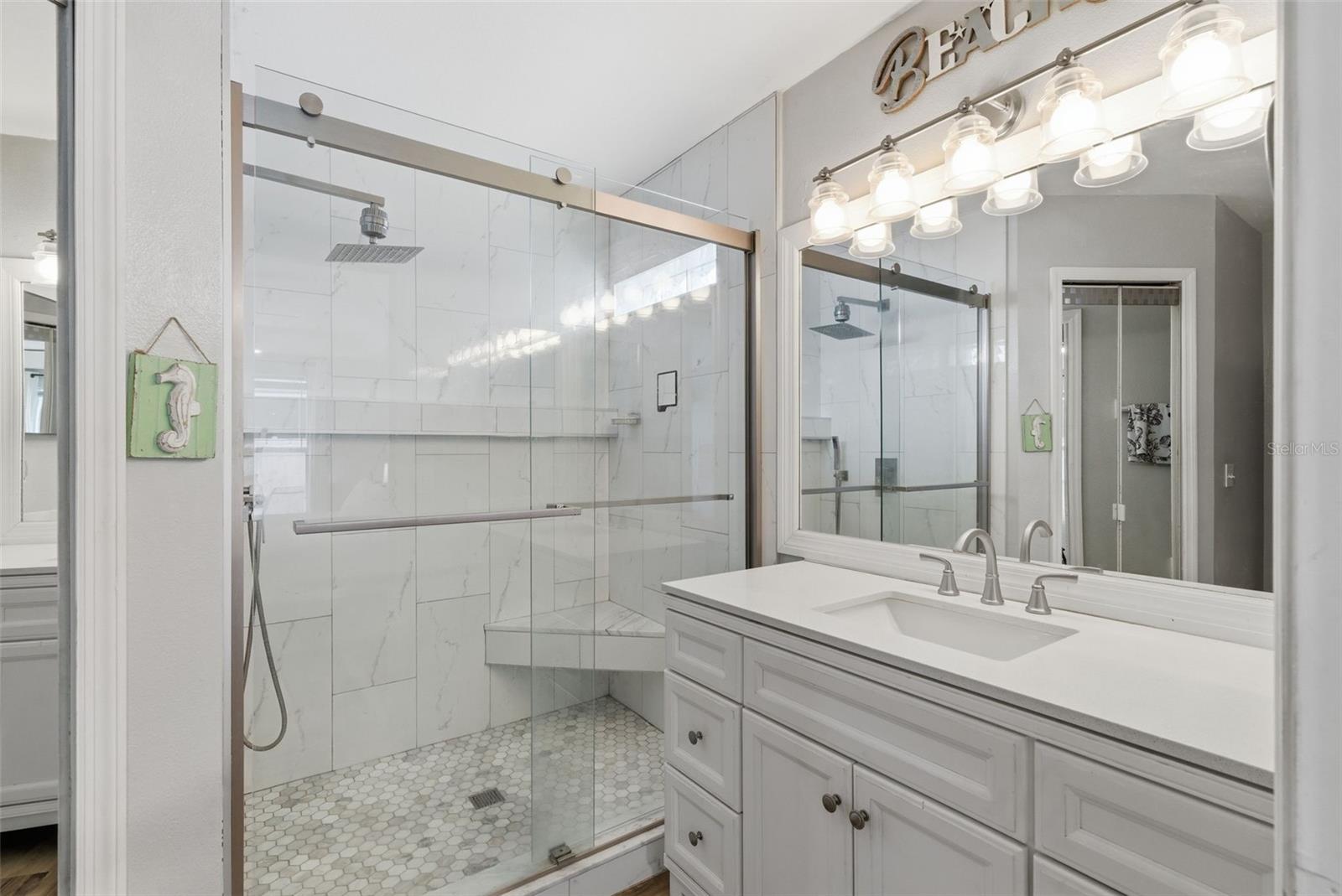 Image 21 of 41 For 5805 Meadowpark Place