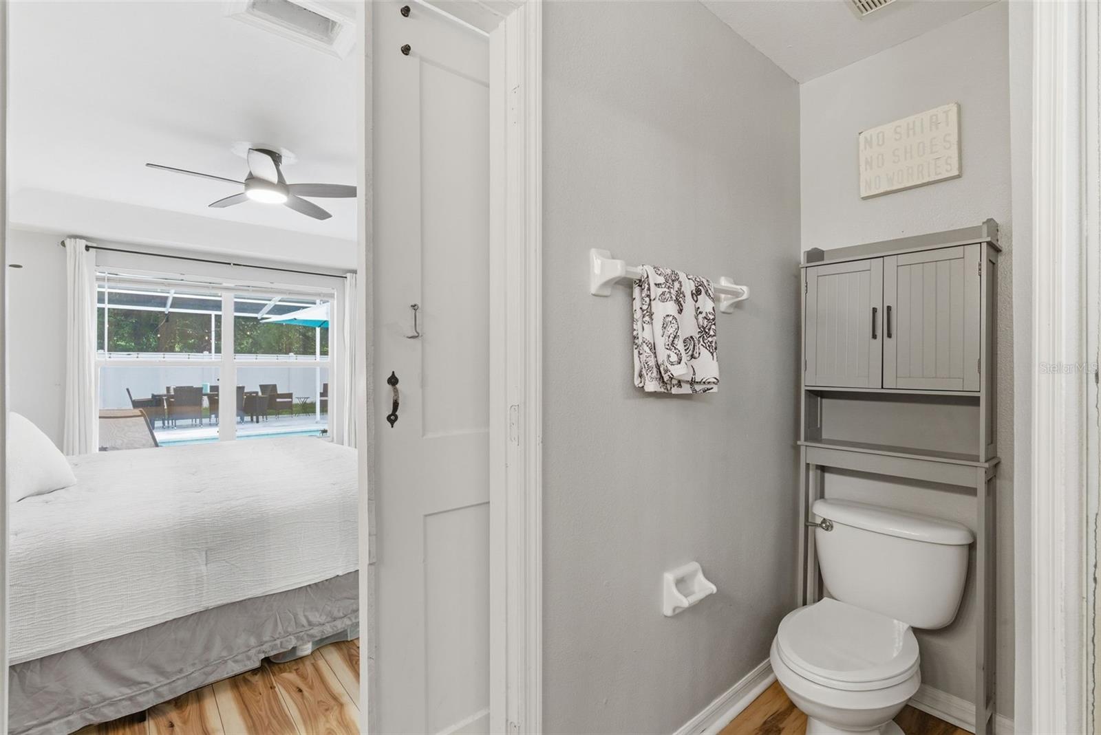 Image 22 of 41 For 5805 Meadowpark Place