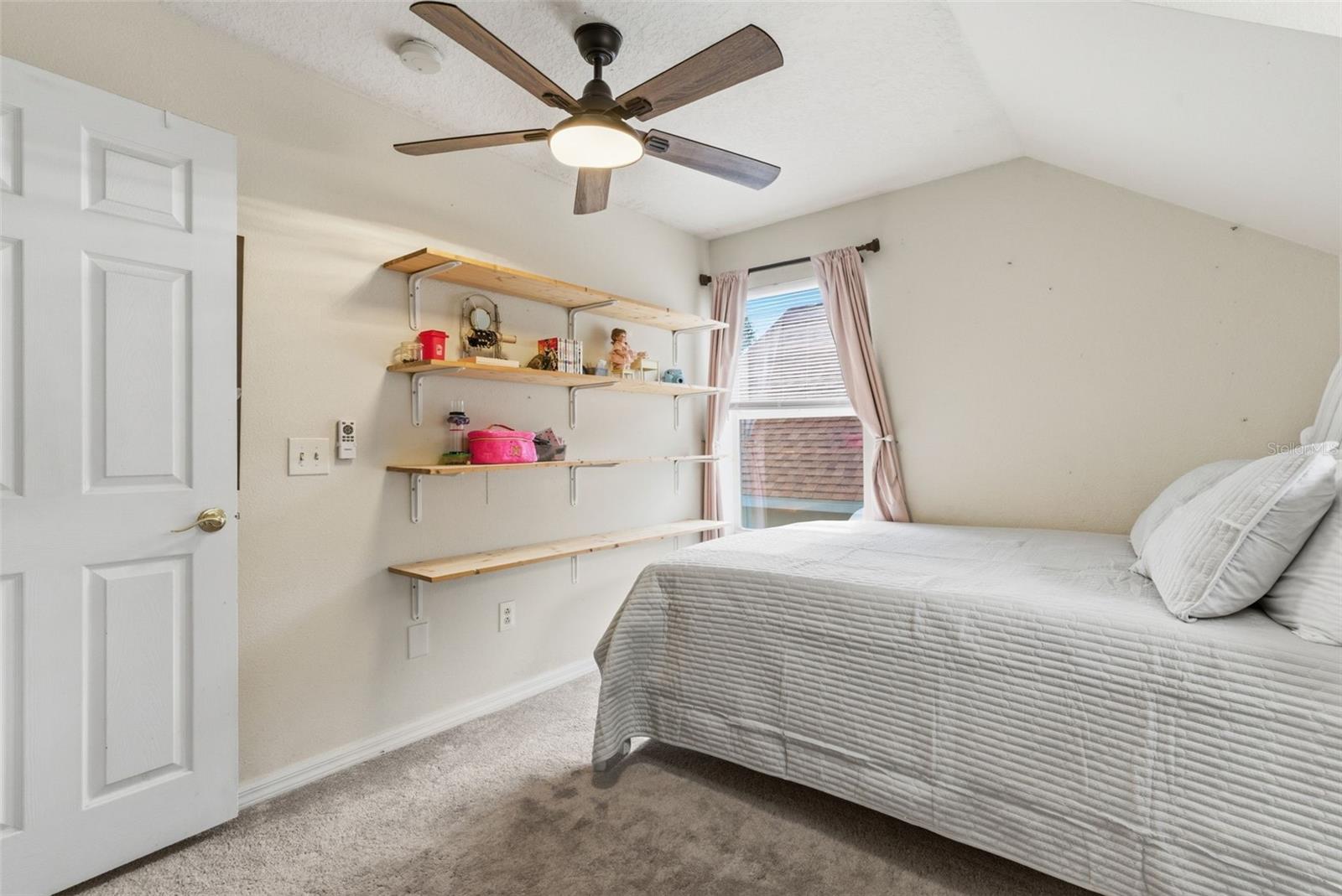 Image 32 of 41 For 5805 Meadowpark Place