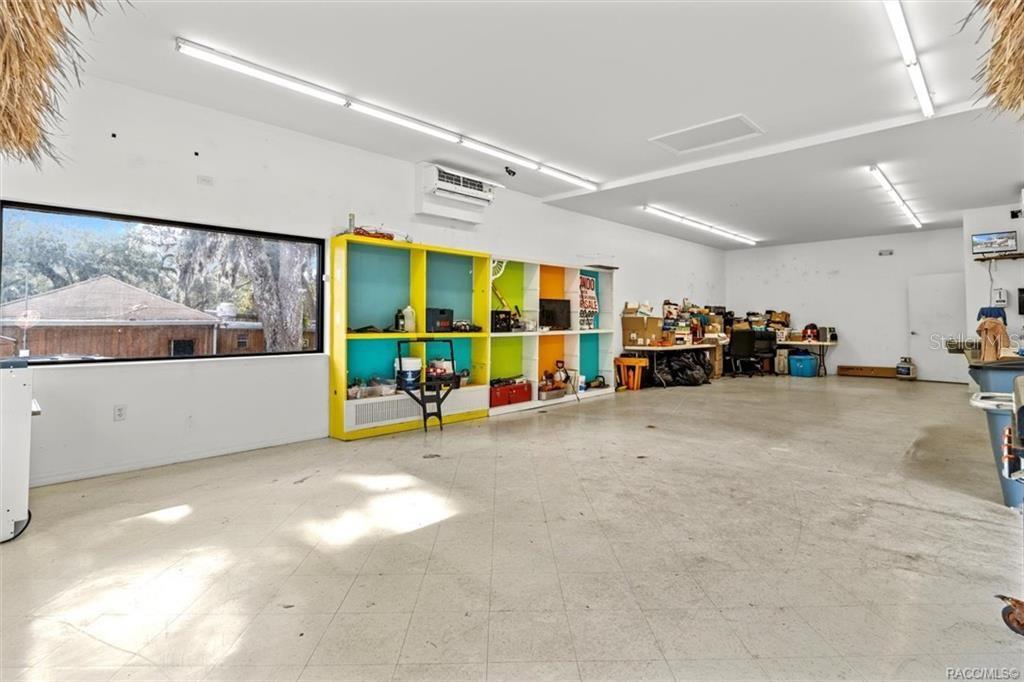 Image 12 of 48 For 10460 New York Street